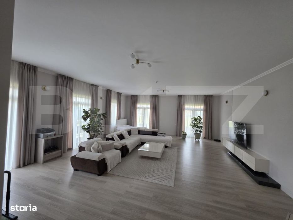 Vila de vanzare, 380 mp, zona Reghin