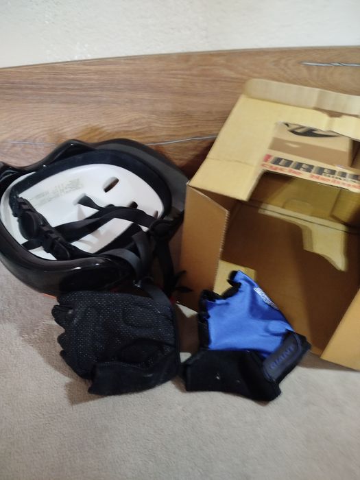 Каска за колело/тротинетка Скорпион Skorpion