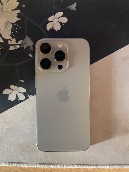 Iphone 15 pro 82% аккум