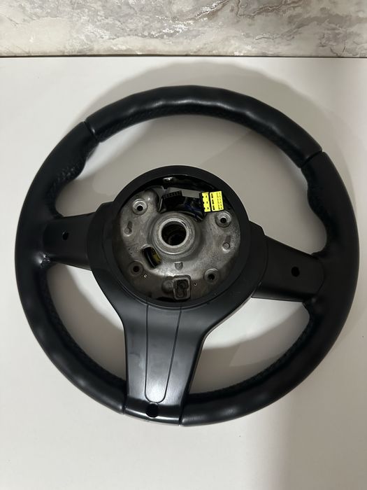 Продам Руль на BMW F10