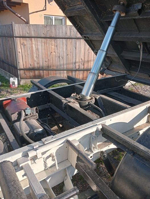 Ford transit basculabil trilateral din fabrică.