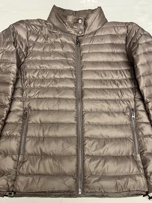 Лёгкая куртка Mango.