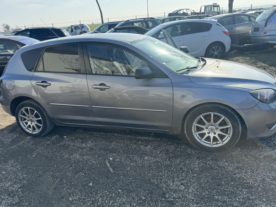 Мазда 3 1.6 бензин 2005 година  на части