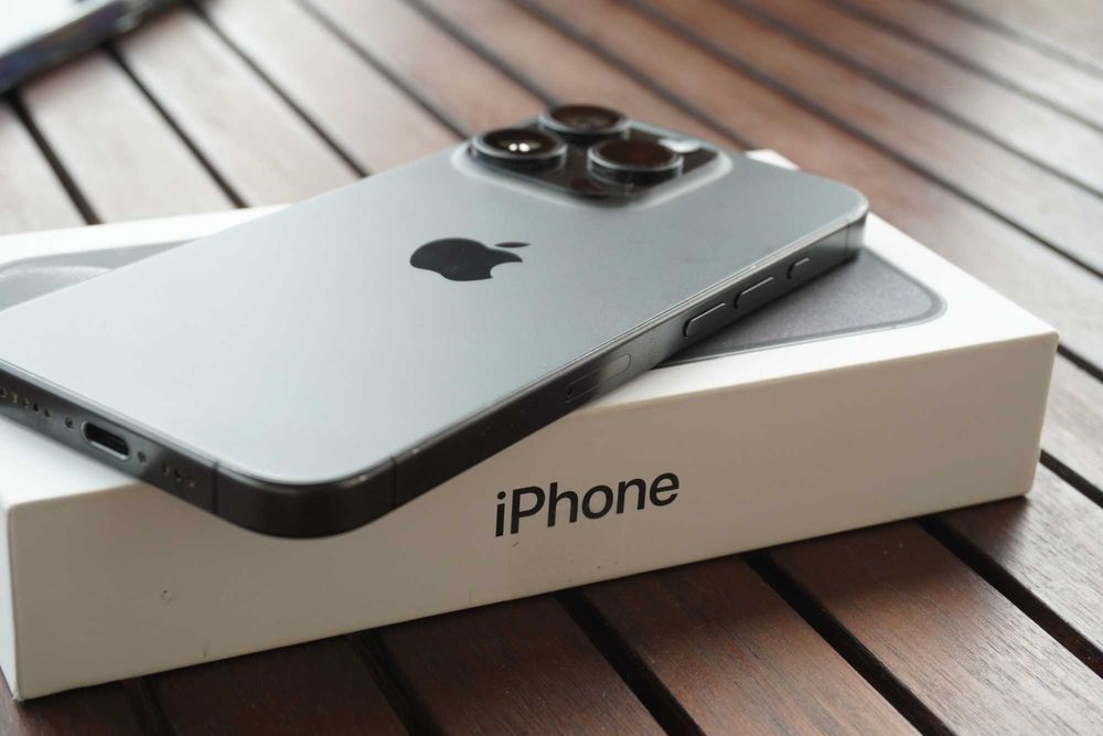 Apple iPhone 15 Pro 256GB Black 87% Батерия!