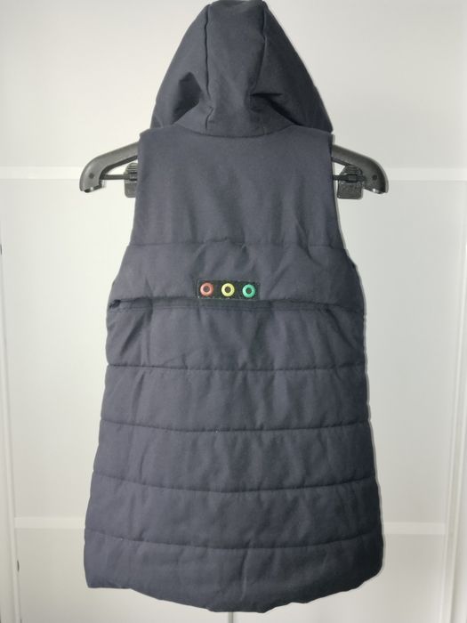 Безрукавка детская размер 40 в хорошем состоянии