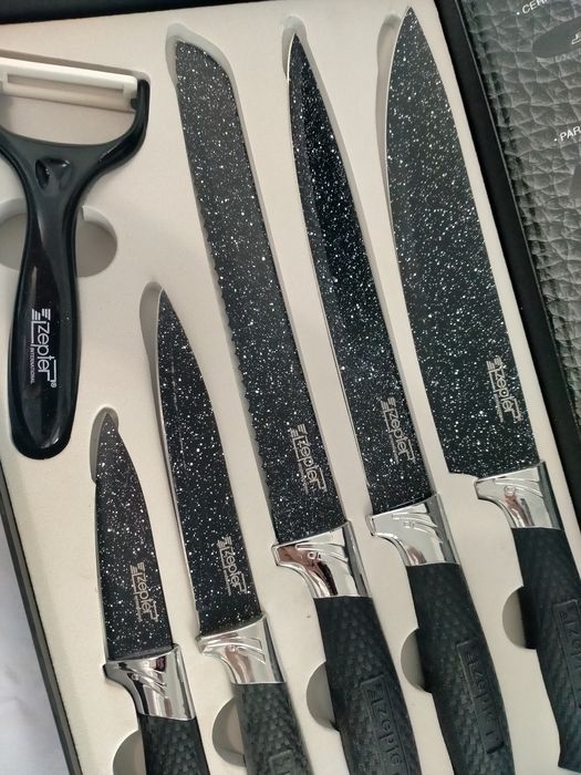 Набор ножей срочно продам