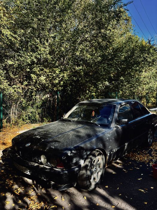 bmw e34 1.8i. в хорошем состояние