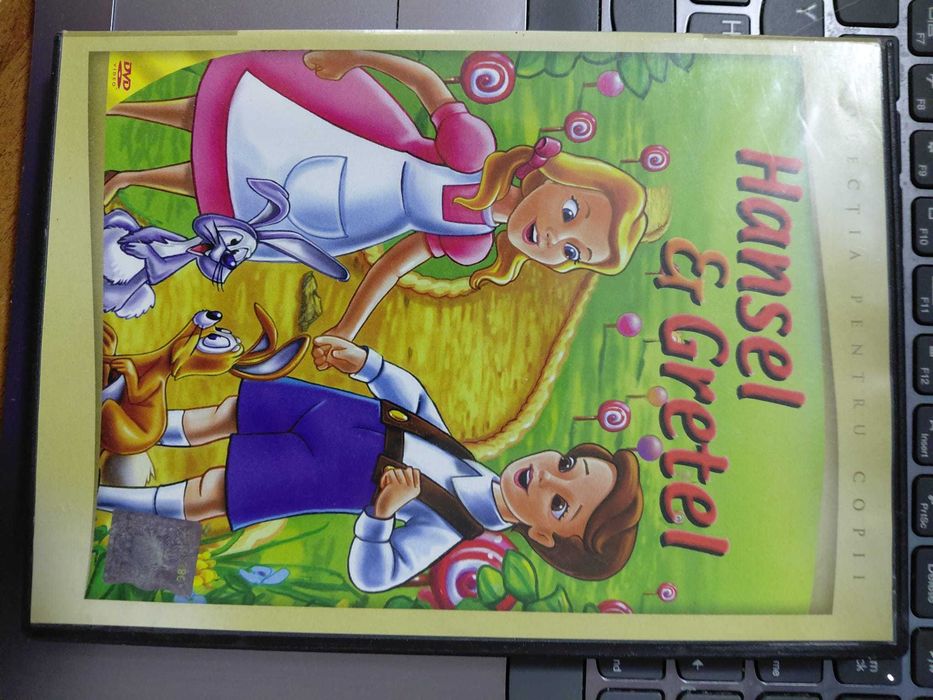 Pachet de 6 DVD-uri cu desene animate și povești clasice pentru
