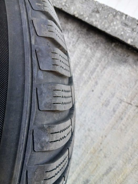 VAND anvelope  HANKOOK iarna 215/65/R16 DOT 2021 IMPECABILE