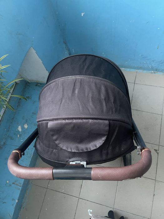 Коляска 10000тг есть торг