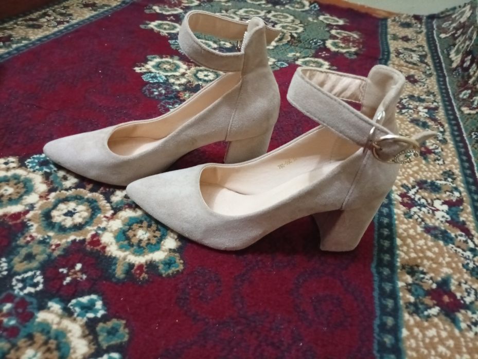 Обувлар харбири 50миндан иктаси 100 мингдан