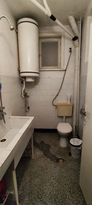 Дава се под наем Тристаен апартамент в Казанлък - 100 кв.м за 398.82 € - Снимка #6