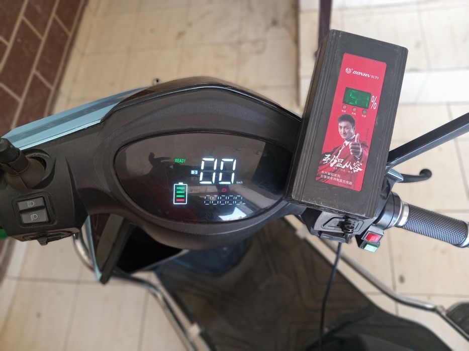 Elektro skuter 3 balonli