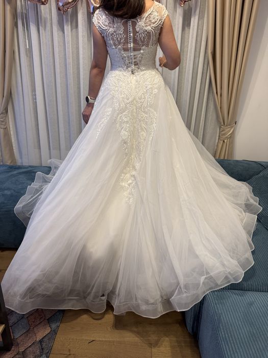 Vand rochie de mireasa marimea 38