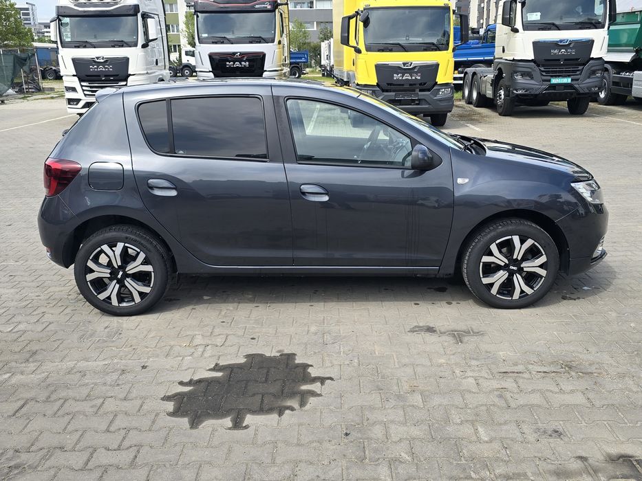 DACIA Sandero 2017 — imagine 3
