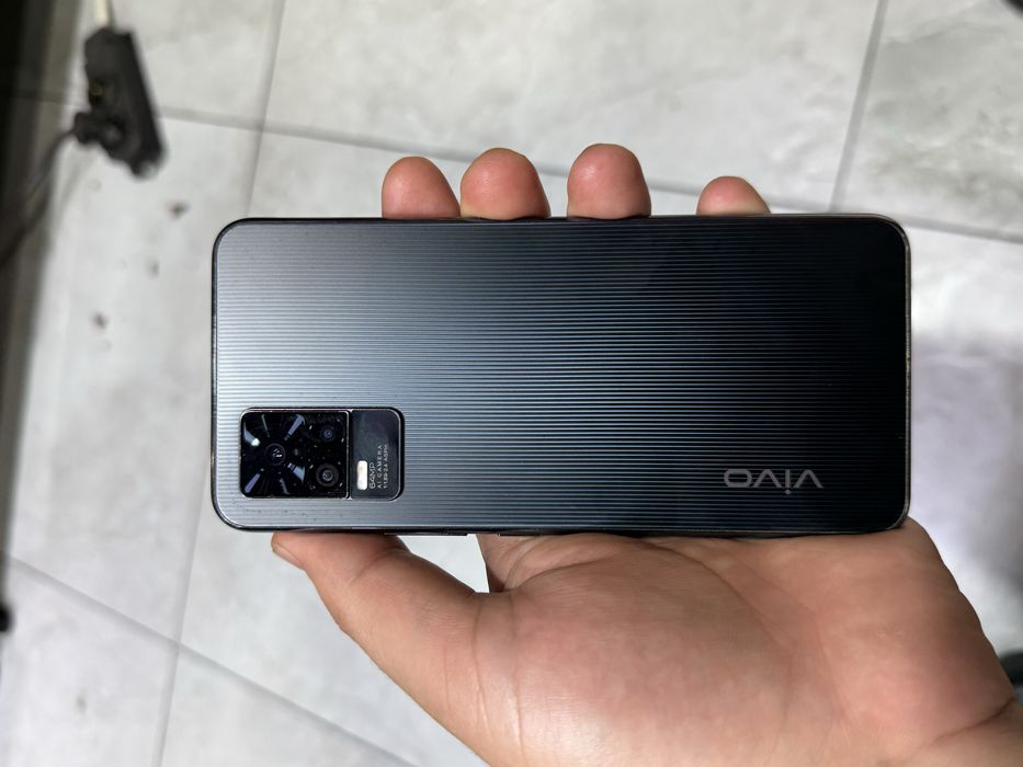 Vivo 21e sotiladi narxini kelishamiza