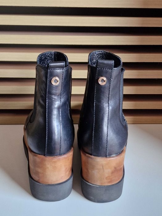 Ghete piele Carinii platforma 38