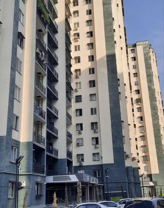 Срочна сотилади яшнабод тумани олмос махалла