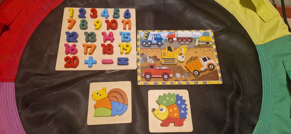 Set 4 puzzle-uri din lemn pentru copii