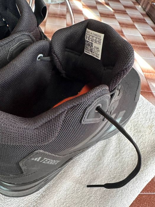 Adidas Terrex 44