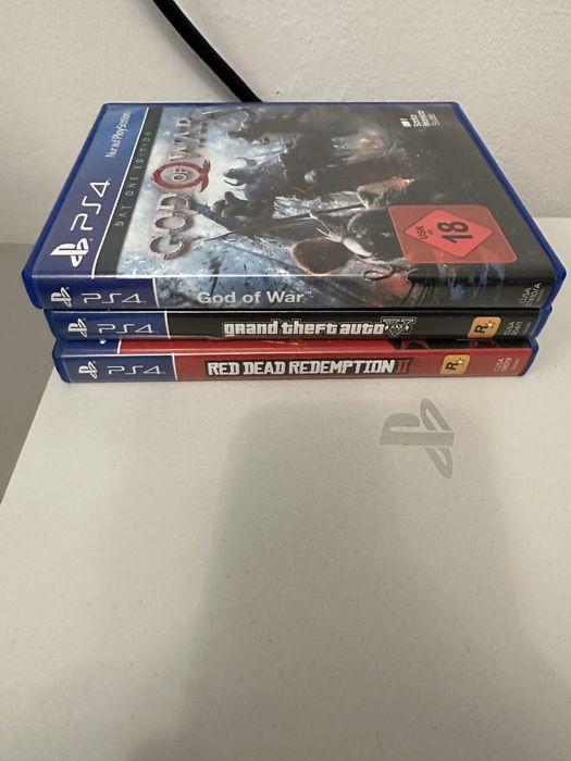 Vand Ps4 cu 3 manete