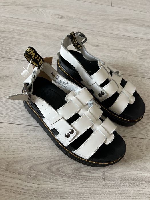 Продам новые сандали мартинсы, натуральная кожа