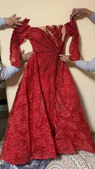 Официялна рокля, нова