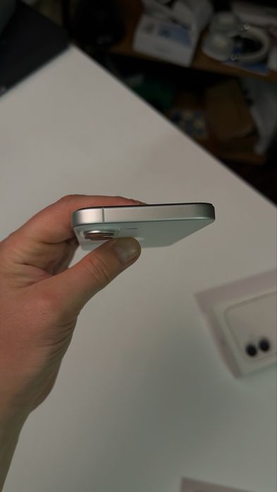 iPhone 17 256GB White 100% Battery