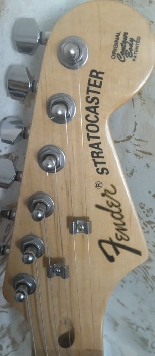 Продаю fender Stratocaster