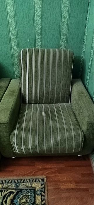 Продается б/у Румынская  мягхкая мебель.