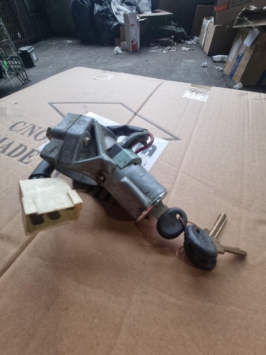 Клеморед за Фиат 125-6 поне така излиза в  Google