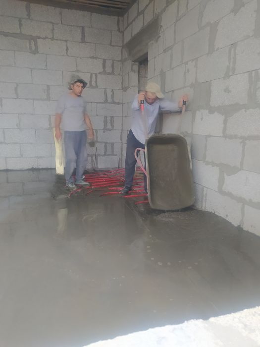 Бригада строителей