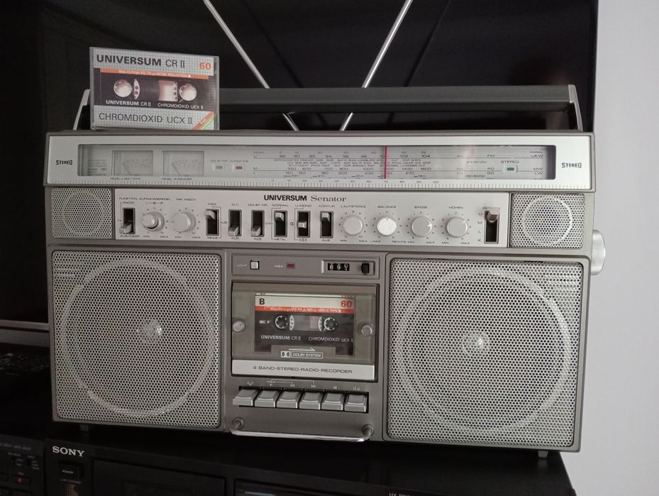 Radio casetofon Universum Senator