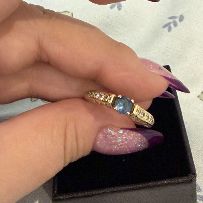 Золото кольцо 750 пробы с бриллиантами