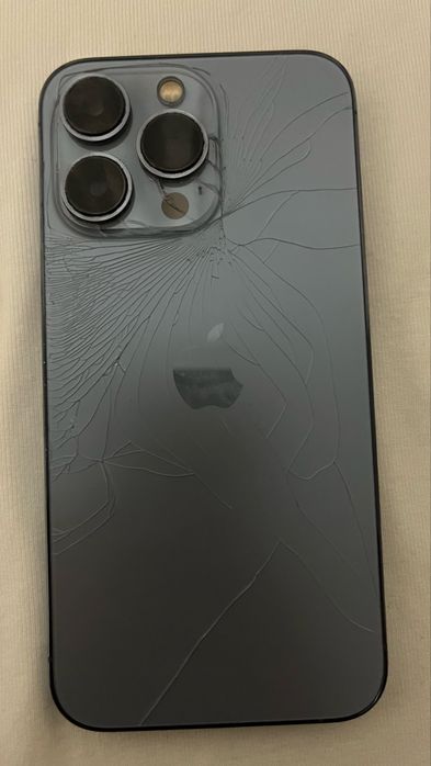 Продам IPhone 13 Pro