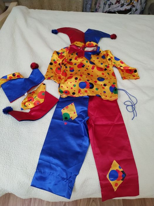 Костюм (клоуна/шута), новогодний, размер 34,для ребенка от 4-7 лет,б/у