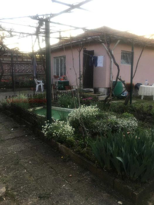 продава къща село Медово