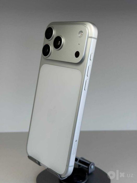 Срочно продается Iphone 17 Pro Max, 256Gb, Silver, 100%%.