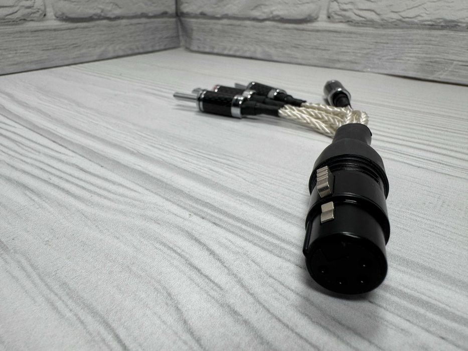 Adaptor XLR la Banana (XLR to Banana) – cablu Meze / Furutech Rhodium