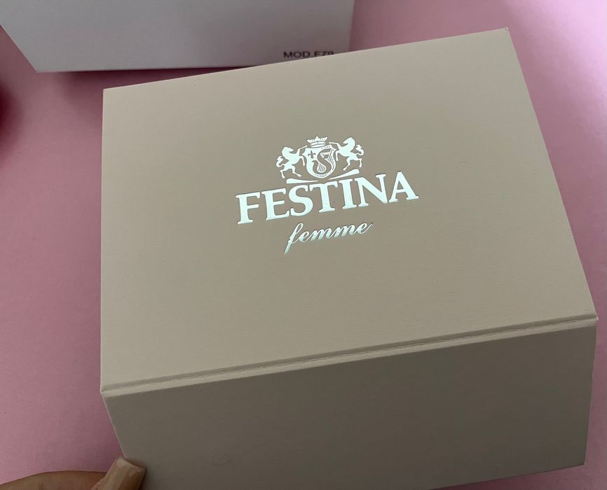 Часовник Festina