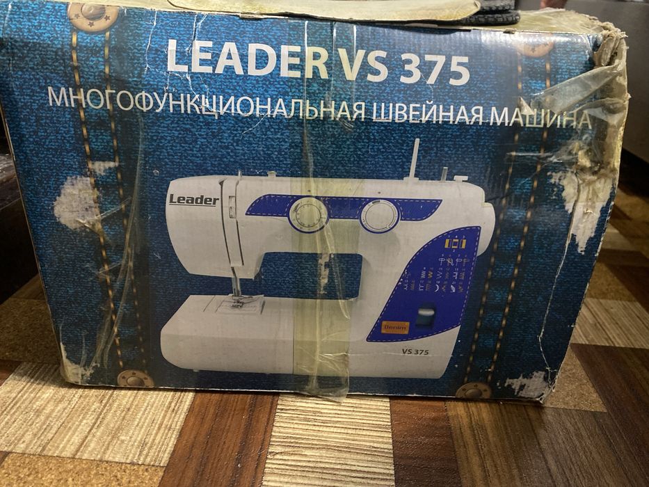 Швейная машинка Leader
