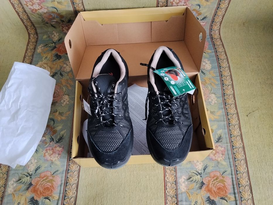 Продаю ботинки рабочие новые