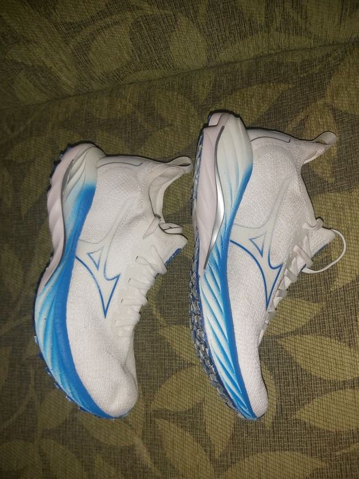 Дамски маратонки Mezuno Wave neo wind