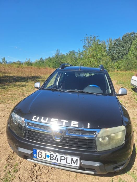 Vând Dacia Duster
