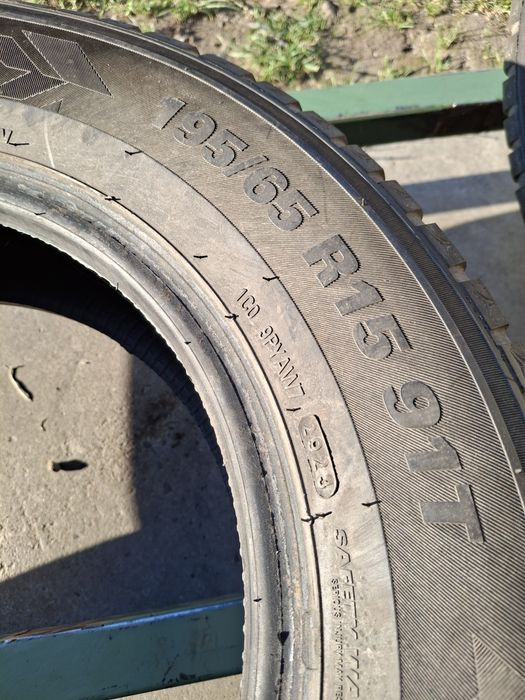 2  Anvelope de iarnă 195 65 r15 Kumho