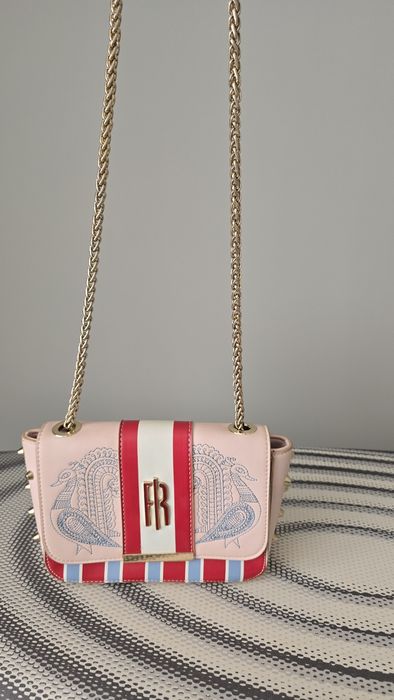 Дамска чанта за през рамо