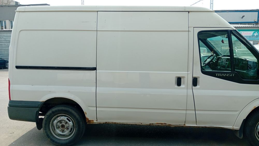 Vând Ford transit