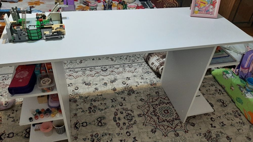 Продам стол компьютерный новый