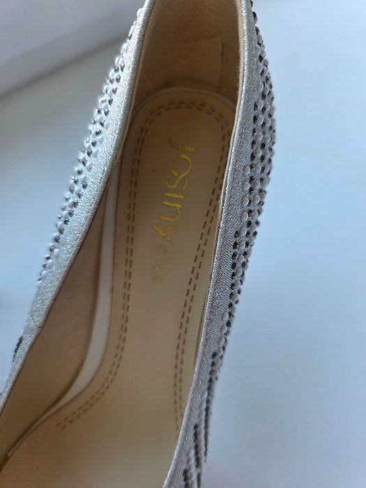 Туфли новые Josiny