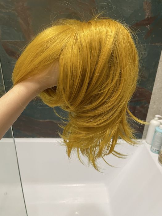 Парик новый желтый